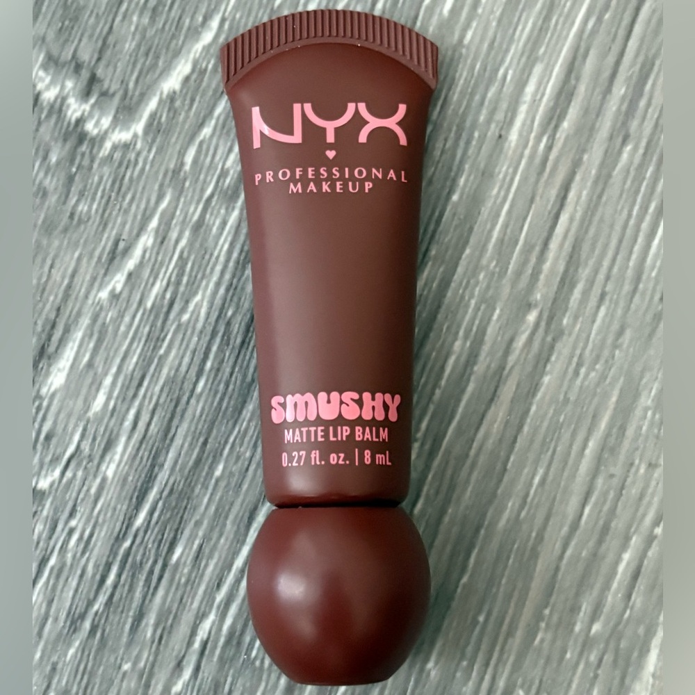 ✨ NYX Smushy Matte Lip Balm – “Smudge Fudge” (New!) ✨
